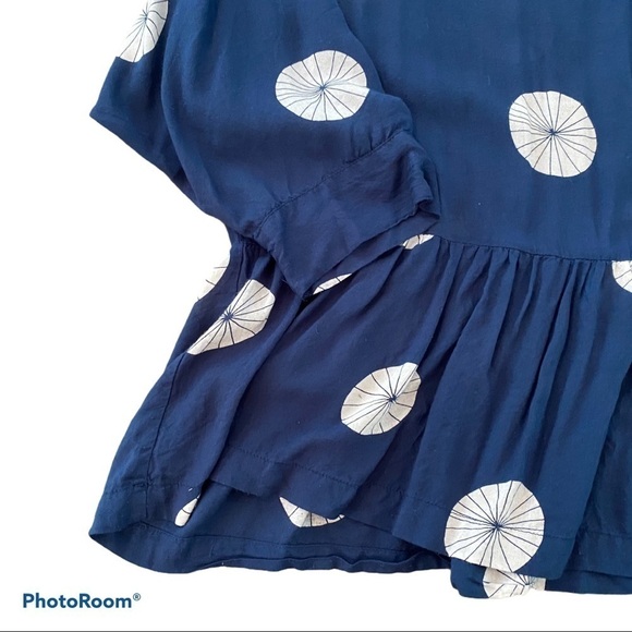 Porridge by Anthropologie blue lightweight top pinwheels peplum hem Medium EUC - Picture 6 of 7